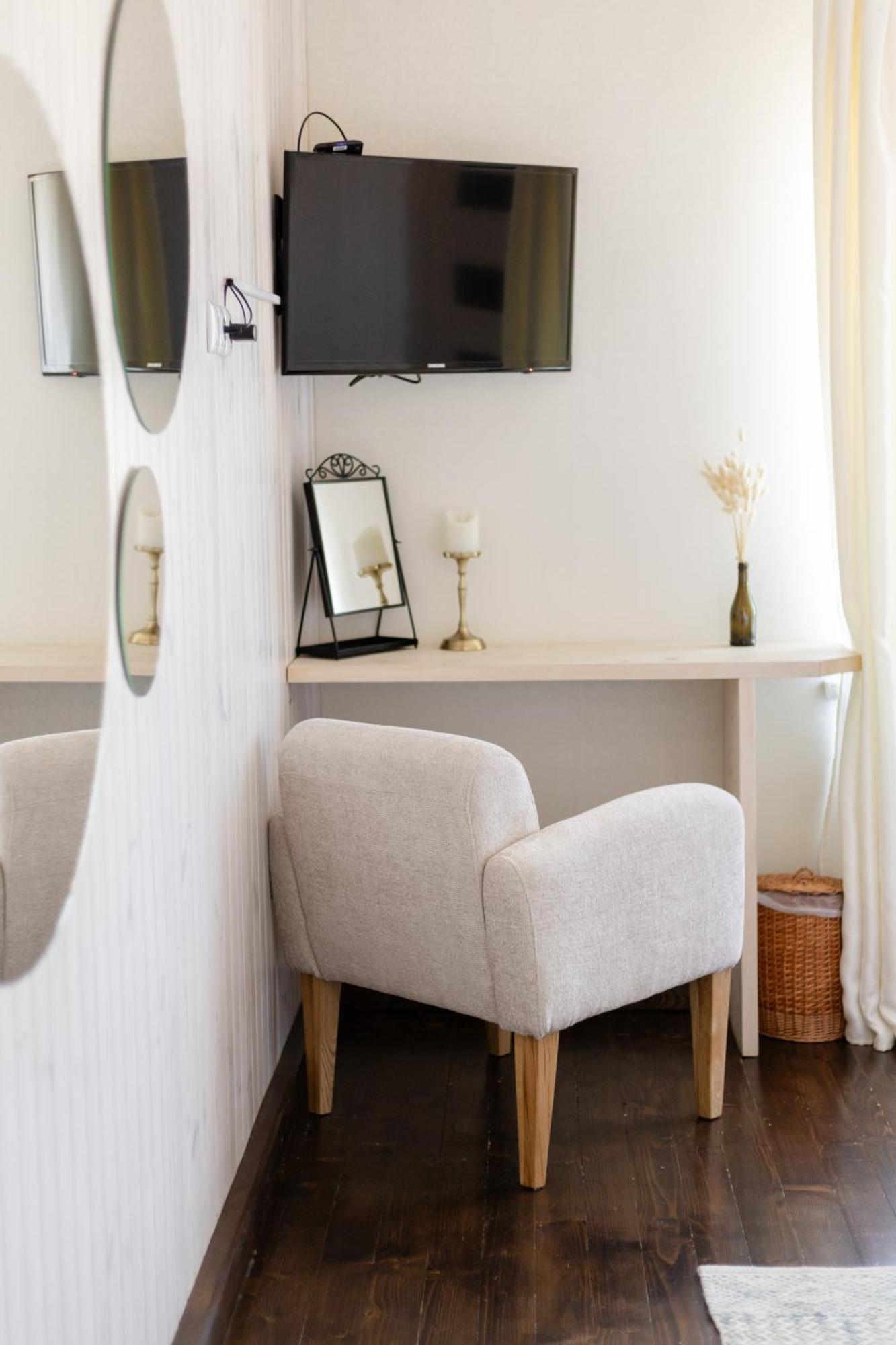 Guest House สลาฟสเก ภายนอก รูปภาพ