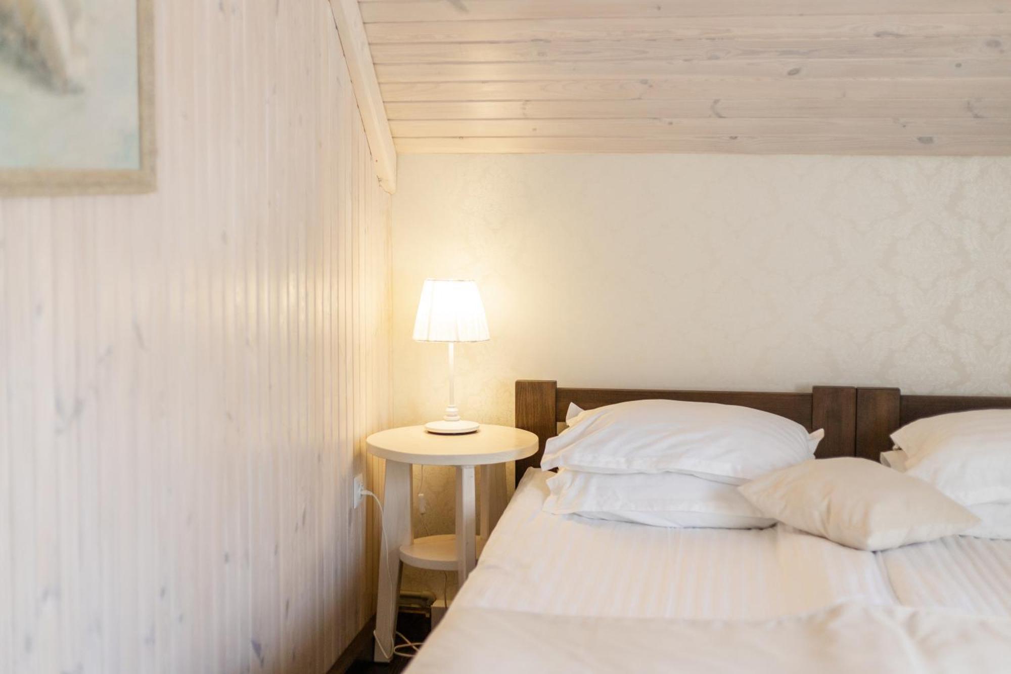 Guest House สลาฟสเก ภายนอก รูปภาพ