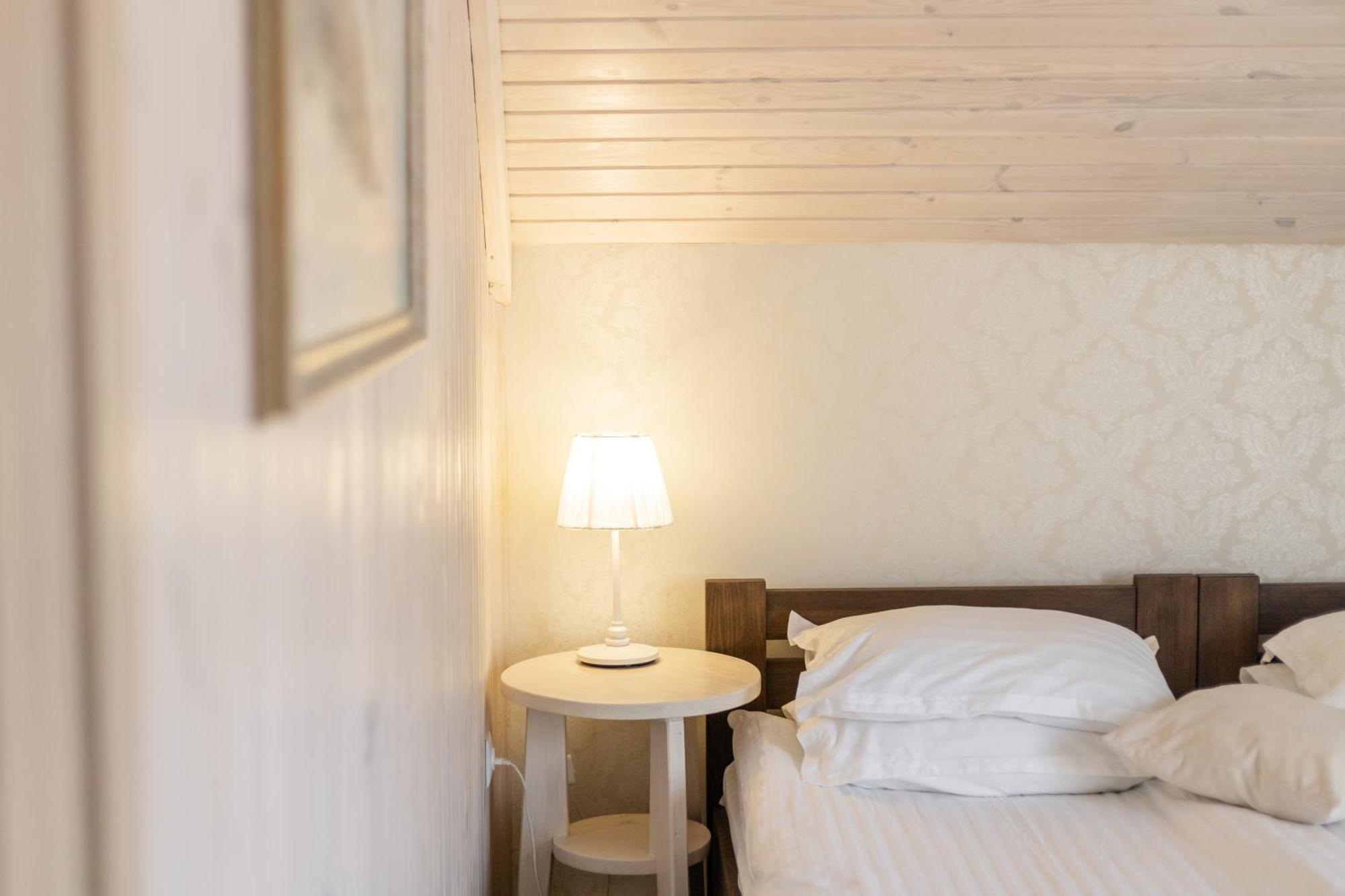 Guest House สลาฟสเก ภายนอก รูปภาพ