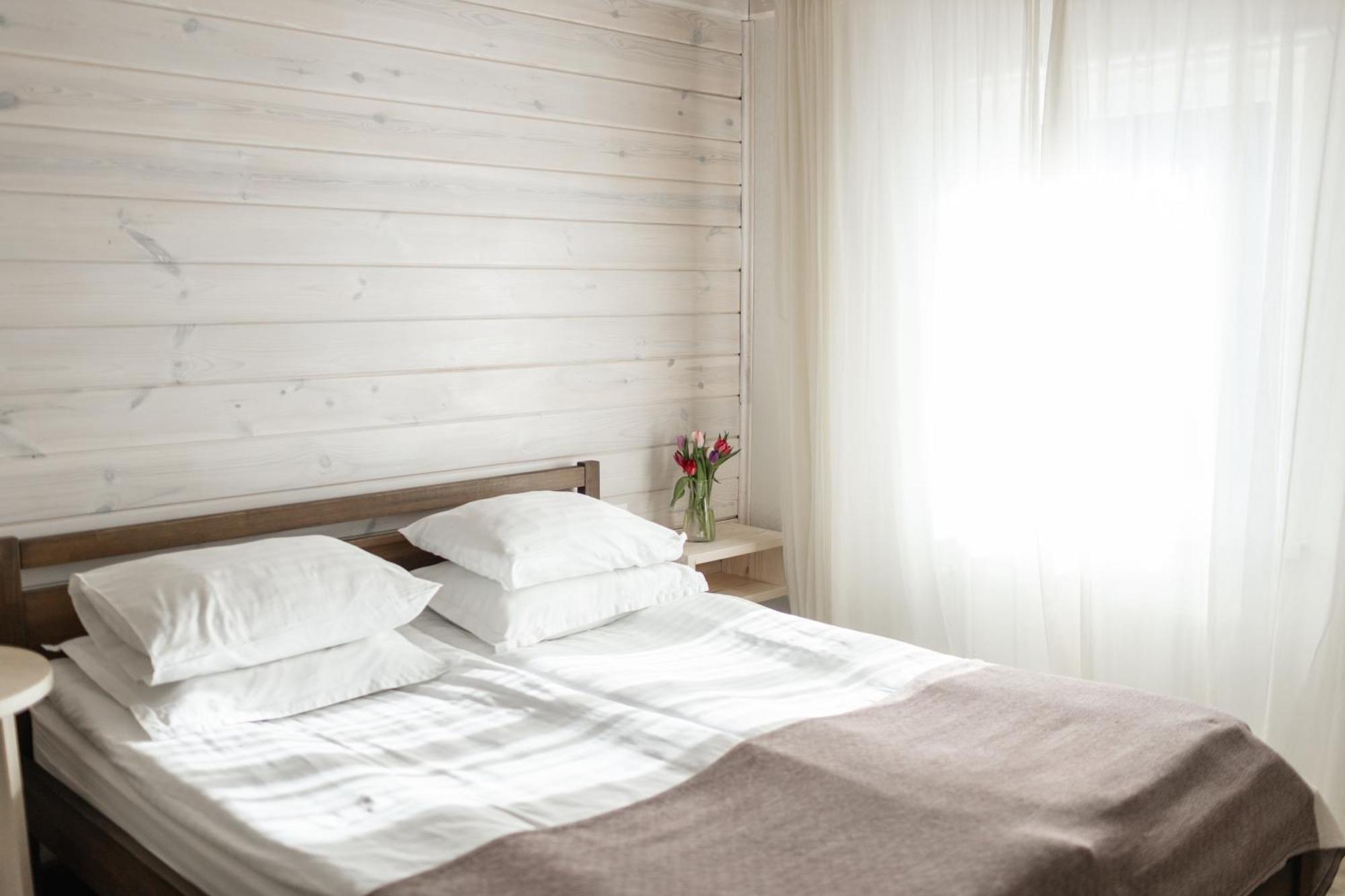 Guest House สลาฟสเก ภายนอก รูปภาพ